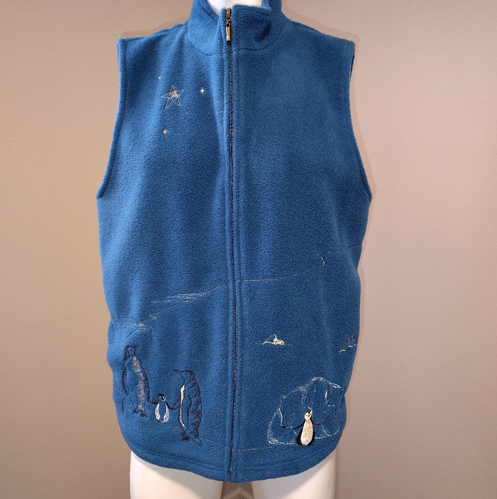 Vintage Northern Reflections Fleece Vest with Penguin Embroidery